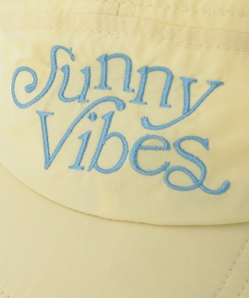 Catchup(ケチャップ)の「Sunny Vibes パイピングナイロンキャップ(キャップ・キッズ・レッド/オフホワイト/ゴールド・S/M/L)」の9枚目の写真