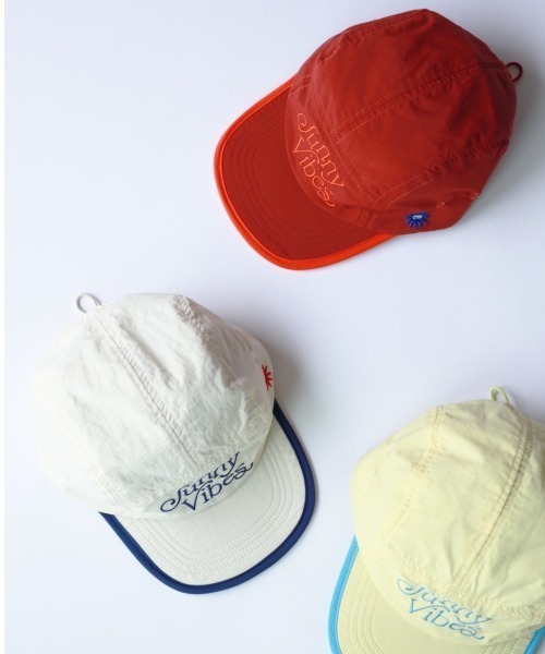 Catchup(ケチャップ)の「Sunny Vibes パイピングナイロンキャップ(キャップ・キッズ・レッド/オフホワイト/ゴールド・S/M/L)」の13枚目の写真