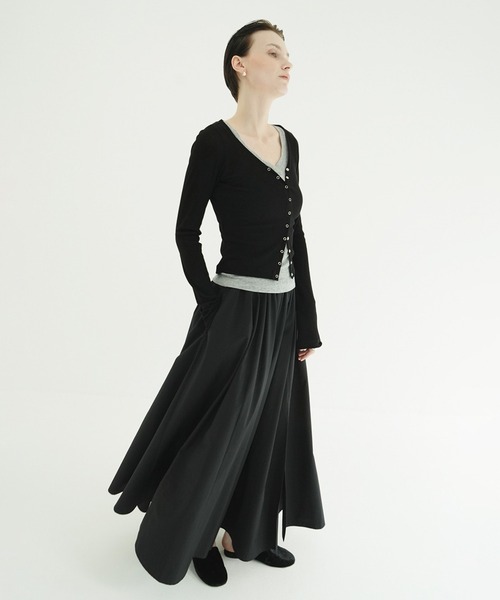 CLANE(クラネ)の「CURVED NECK LAYERED SET TOPS(Tシャツ/カットソー・レディース・ホワイト/ピンク/ブラック・2/1)」の11枚目の写真