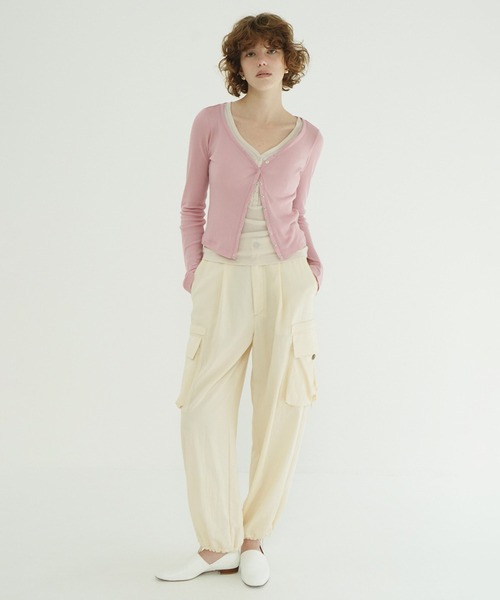 CLANE(クラネ)の「CURVED NECK LAYERED SET TOPS(Tシャツ/カットソー・レディース・ホワイト/ピンク/ブラック・2/1)」の4枚目の写真