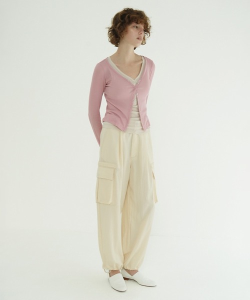 CLANE(クラネ)の「CURVED NECK LAYERED SET TOPS(Tシャツ/カットソー・レディース・ホワイト/ピンク/ブラック・2/1)」の5枚目の写真