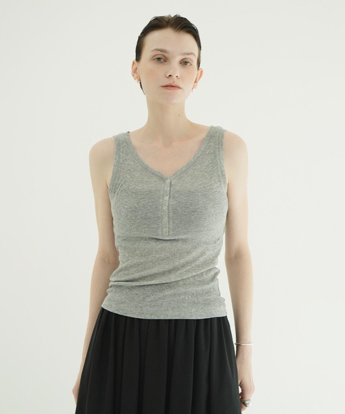 CLANE(クラネ)の「CURVED NECK LAYERED SET TOPS(Tシャツ/カットソー・レディース・ホワイト/ピンク/ブラック・2/1)」の14枚目の写真