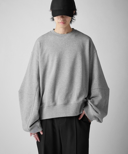 Lui's(ルイス)の「【Neucon】VOLUME SLEEVE SHORT SWEAT / ボリュームスリーブショートスウェットプルオーバー / セットアップ対応(スウェット・メンズ・ブラック/チャコールグレー/杢グレー・2/1)」の14枚目の写真