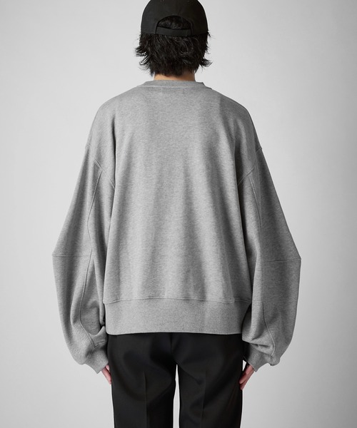 Lui's(ルイス)の「【Neucon】VOLUME SLEEVE SHORT SWEAT / ボリュームスリーブショートスウェットプルオーバー / セットアップ対応(スウェット・メンズ・ブラック/チャコールグレー/杢グレー・2/1)」の20枚目の写真