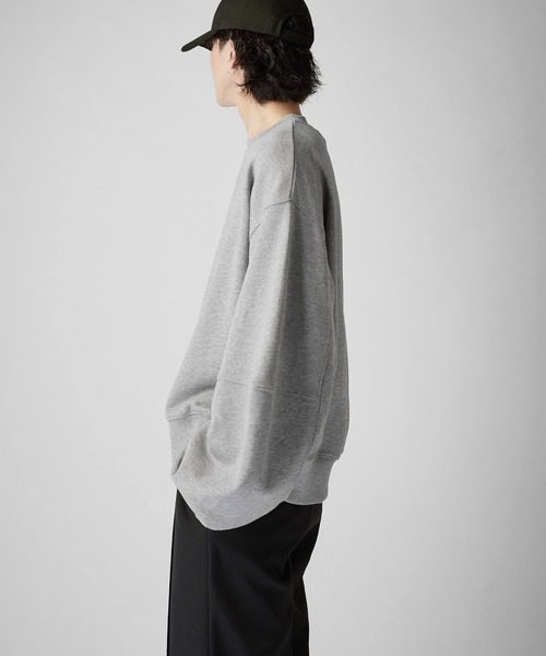 Lui's(ルイス)の「【Neucon】VOLUME SLEEVE SHORT SWEAT / ボリュームスリーブショートスウェットプルオーバー / セットアップ対応(スウェット・メンズ・ブラック/チャコールグレー/杢グレー・2/1)」の19枚目の写真