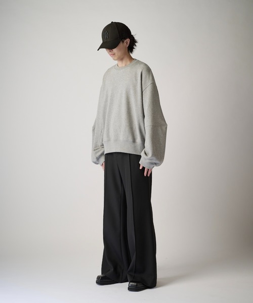 Lui's(ルイス)の「【Neucon】VOLUME SLEEVE SHORT SWEAT / ボリュームスリーブショートスウェットプルオーバー / セットアップ対応(スウェット・メンズ・ブラック/チャコールグレー/杢グレー・2/1)」の22枚目の写真