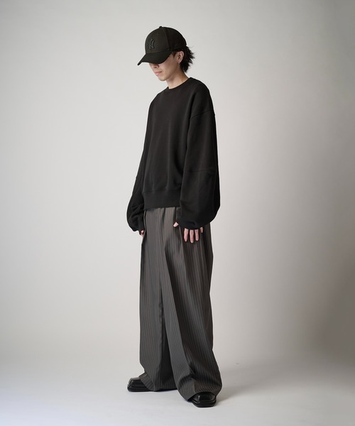 Lui's(ルイス)の「【Neucon】VOLUME SLEEVE SHORT SWEAT / ボリュームスリーブショートスウェットプルオーバー / セットアップ対応(スウェット・メンズ・ブラック/チャコールグレー/杢グレー・2/1)」の12枚目の写真