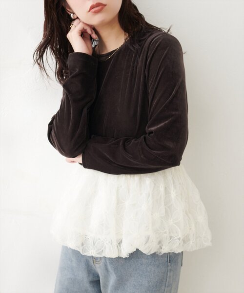 natural couture(ナチュラルクチュール)の「シアーベロア立体チュールペプラムTOPS(Tシャツ/カットソー・レディース・ブラウン/ブラック/グレイッシュベージュ/オフホワイト/チャコールグレー・FREE)」の8枚目の写真