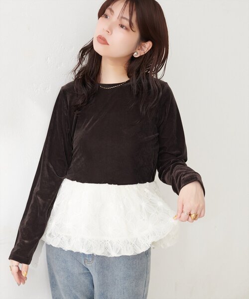 natural couture(ナチュラルクチュール)の「シアーベロア立体チュールペプラムTOPS(Tシャツ/カットソー・レディース・ブラウン/ブラック/グレイッシュベージュ/オフホワイト/チャコールグレー・FREE)」の10枚目の写真