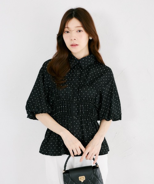 tocco closet(トッコ クローゼット)の「ドット柄シャーリングパフスリーブブラウス(シャツ/ブラウス・レディース・ブラック・M)」の10枚目の写真