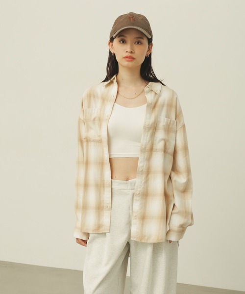 BAYFLOW(ベイフロー)の「アソートチェックBIGシャツ(シャツ/ブラウス・レディース・ベージュ/ブラック/ネイビー/グリーン・MEDIUM/SMALL)」の11枚目の写真