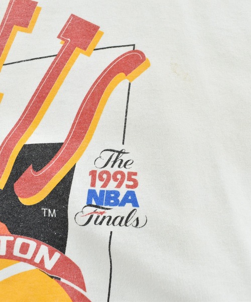NBA/NFL/NHL/MLB(エヌビーエーエヌエフエルエヌエイチエルエムエルビー)の「【USED】90’s JERZEES “NBA HOUSTON ROCKETS 1995 CHAMPS” バスケ Tシャツ USA製(Tシャツ/カットソー・メンズ・ホワイト・X-LARGE)」の7枚目の写真