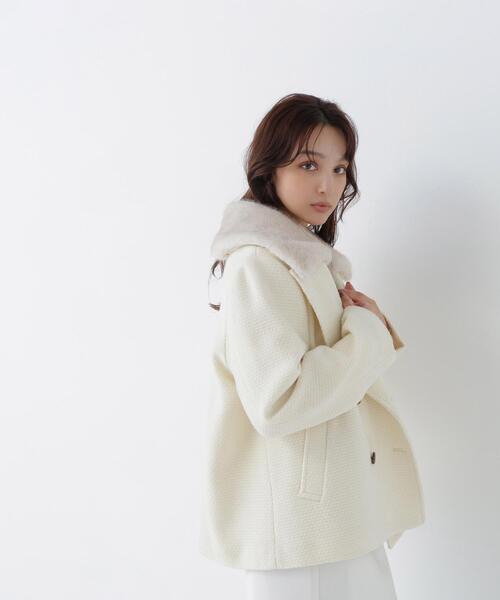 NATURAL BEAUTY BASIC（ナチュラルビューティーベーシック）の「ファーカラーハーフＰコート（ピーコート・レディース・オフホワイト/ブラック/ブラウン・MEDIUM/SMALL）」の15枚目の写真
