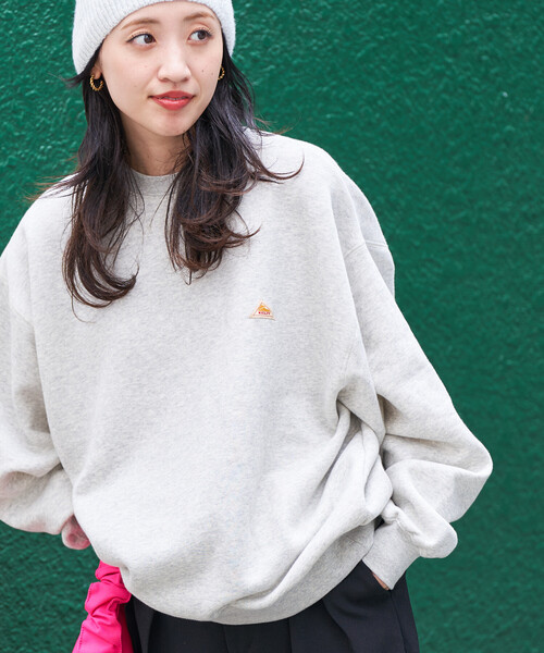 FREAK'S STORE(フリークスストア)の「限定展開 KELTY × FREAK'S STORE/ケルティ 別注 裏起毛 ワンポイント スウェット(スウェット・レディース・ライトグレー/ブラック/ブラウン/ネイビー/ナチュラル/ピンク/オリーブ・フリ-)」の1枚目の写真