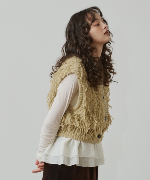 OLUN(オルン)の「fringe knit vest/フリンジニットベスト(ベスト・レディース・ベージュ/ダークブラウン・FREE)」の6枚目の写真