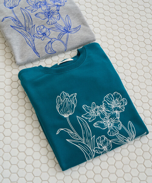 FREAK'S STORE(フリークスストア)の「限定展開 線画 花 刺繍 スウェット プルオーバー(スウェット・レディース・ナチュラル/ブラウン/ブルー/チャコールグレー/グレー・フリ-)」の5枚目の写真