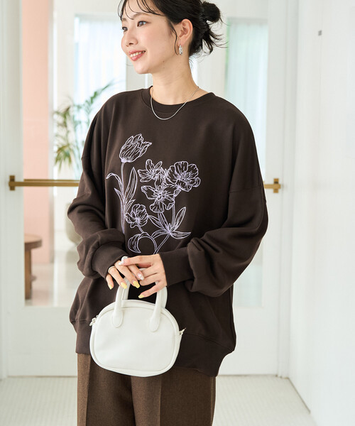 FREAK'S STORE(フリークスストア)の「限定展開 線画 花 刺繍 スウェット プルオーバー(スウェット・レディース・ナチュラル/ブラウン/ブルー/チャコールグレー/グレー・フリ-)」の7枚目の写真