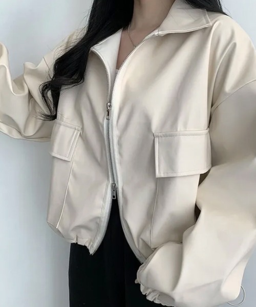Emilie(エミリー)の「ダブルジップ フェイクレザーショートジャケット(ライダースジャケット・レディース・ブラック/クリーム・FREE)」の9枚目の写真