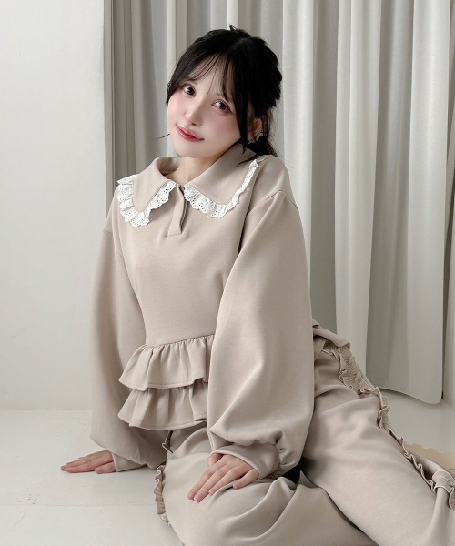 F i.n.t(フィント)の「【セットアップ対応】コットンレース使いペプラムスウェット/fint フィント(スウェット・レディース・グレー/ピンクベージュ・FREE)」の1枚目の写真