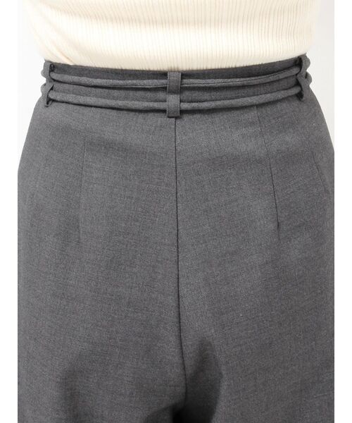 LAGUNAMOON(ラグナムーン)の「コードベルトツキツータックワイドパンツ(その他パンツ・レディース・ライトグレー/チャコールグレー・MEDIUM/SMALL)」の10枚目の写真