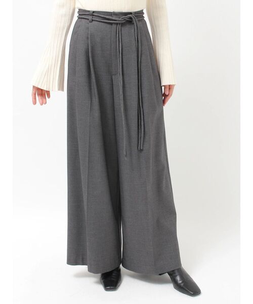 LAGUNAMOON(ラグナムーン)の「コードベルトツキツータックワイドパンツ(その他パンツ・レディース・ライトグレー/チャコールグレー・MEDIUM/SMALL)」の9枚目の写真