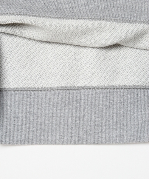 Champion（チャンピオン）の「＜Champion/チャンピオン＞別注ドロップ裏毛スウェットクルー/731367（Tシャツ/カットソー・メンズ・ブラック/マスタード/ホワイト/グレー・LARGE/MEDIUM）」の8枚目の写真