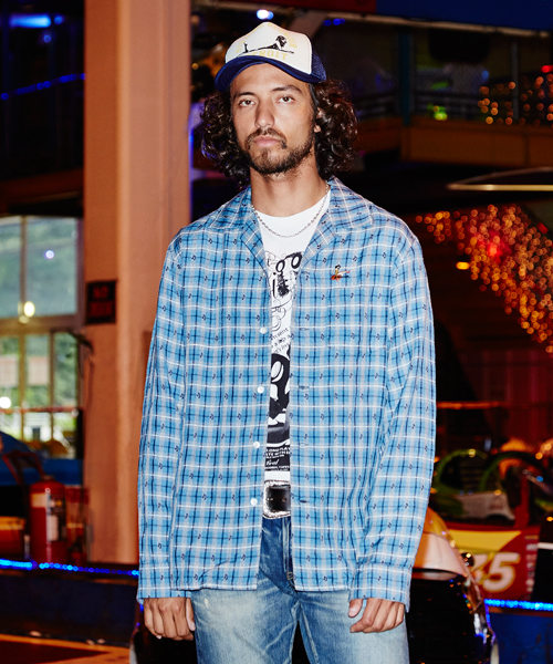 HYSTERIC GLAMOUR（ヒステリックグラマー）の「GIVE ME MUSIC TIGER刺繍長袖オープンカラーSH（シャツ/ブラウス・メンズ・レッド系その他/グリーン系その他/ブルー系その他・LARGE/MEDIUM/SMALL）」の2枚目の写真