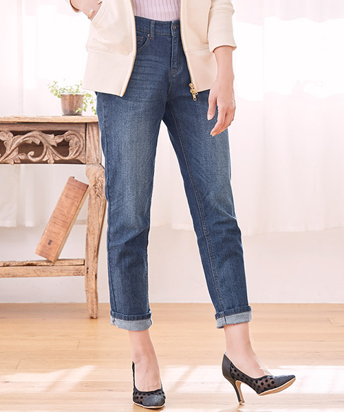 Pierrot（ピエロ）の「【美ゆるシルエット】テーパード デニム/レディース（デニムパンツ・レディース・ブルー/ネイビー/ライトブルー・S/M/L）」の3枚目の写真