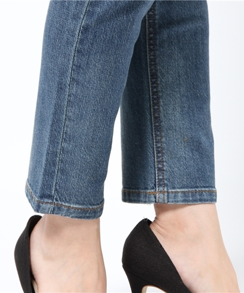 Pierrot（ピエロ）の「【美ゆるシルエット】テーパード デニム/レディース（デニムパンツ・レディース・ブルー/ネイビー/ライトブルー・S/M/L）」の11枚目の写真