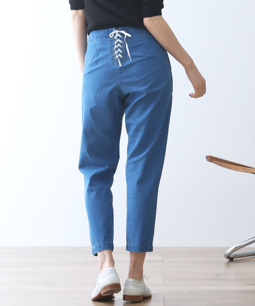 36Quatre-Neuf(カトルナフ)の「ウォッシュデニムパンツ(デニムパンツ・レディース・サックスブルー/ネイビー・36/38/40)」の2枚目の写真