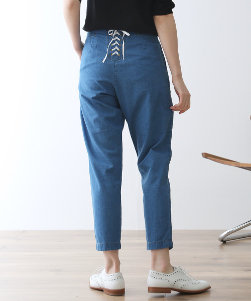 36Quatre-Neuf(カトルナフ)の「ウォッシュデニムパンツ(デニムパンツ・レディース・サックスブルー/ネイビー・36/38/40)」の4枚目の写真