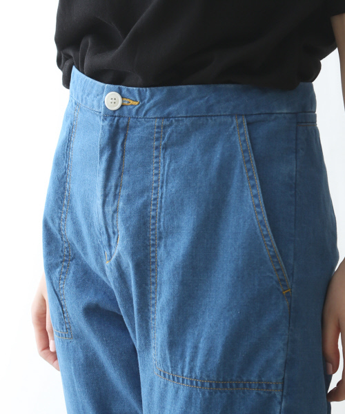 36Quatre-Neuf(カトルナフ)の「ウォッシュデニムパンツ(デニムパンツ・レディース・サックスブルー/ネイビー・36/38/40)」の6枚目の写真