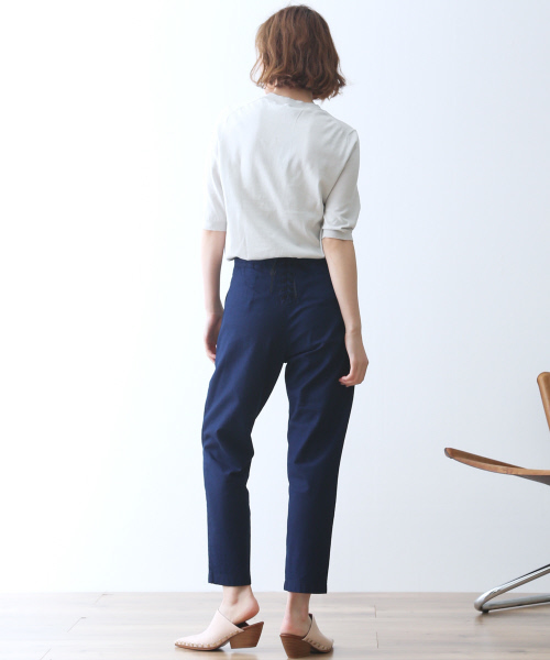 36Quatre-Neuf(カトルナフ)の「ウォッシュデニムパンツ(デニムパンツ・レディース・サックスブルー/ネイビー・36/38/40)」の12枚目の写真