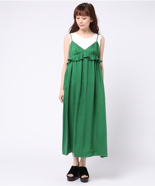 AMERICAN RAG CIE（アメリカンラグシー）の「AMERICAN RAG CIE フリルキャミソールワンピース（ワンピース・レディース・グリーン/キャメル・FREE）」の3枚目の写真