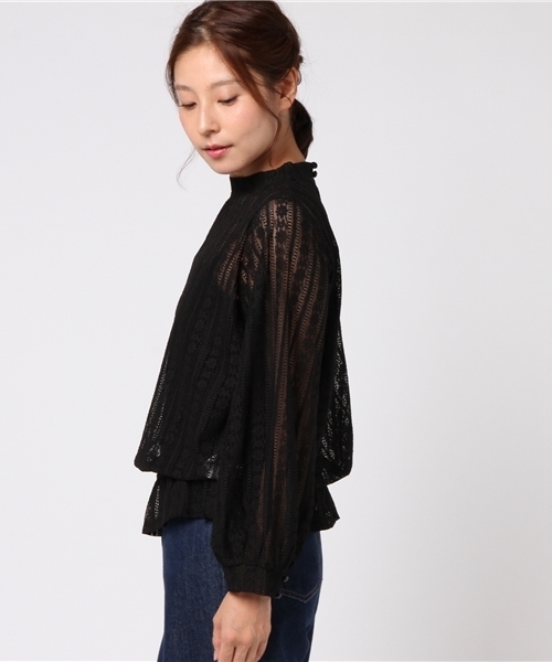 LOWRYS FARM（ローリーズファーム）の「ストライプレースハイネック　769227 （Tシャツ/カットソー・レディース・ブラック/カーキ/ピンク/オフホワイト・MEDIUM/LARGE）」の6枚目の写真