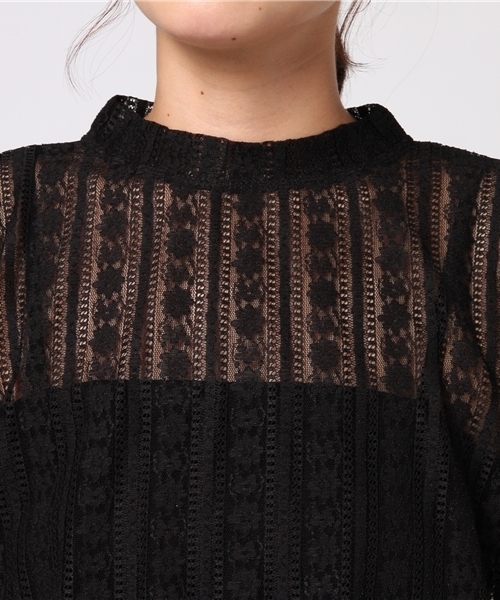 LOWRYS FARM（ローリーズファーム）の「ストライプレースハイネック　769227 （Tシャツ/カットソー・レディース・ブラック/カーキ/ピンク/オフホワイト・MEDIUM/LARGE）」の8枚目の写真