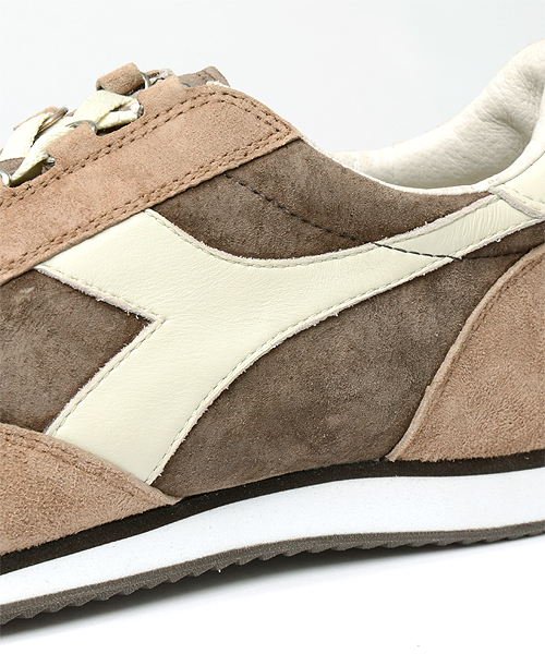 DIADORA（ディアドラ）の「diadora  / 別注 “EQUIPE STONE WASH” レザー（スニーカー・メンズ・ブラウン/ネイビー/インディゴブルー/グレー/マスタード・5.5/6/6.5/7/7.5/8/8.5/9）」の20枚目の写真