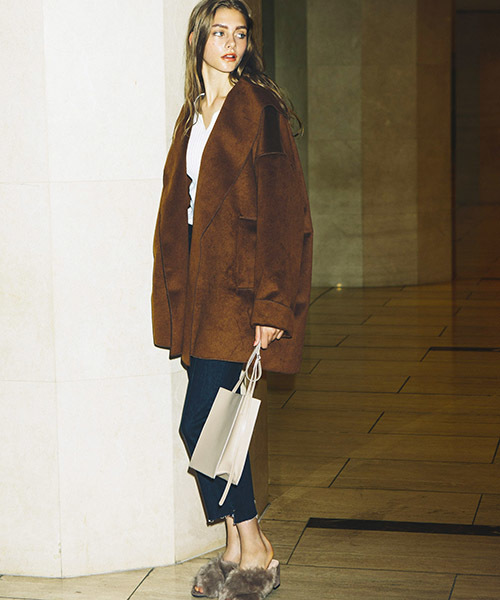 LIPSTAR（リップスター）の「フェイクレザーミニトートバック（ハンドバッグ・レディース・ブラック/ベージュ・M）」の14枚目の写真