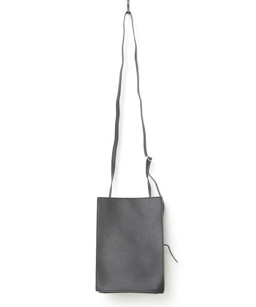 LIPSTAR（リップスター）の「フェイクレザーミニトートバック（ハンドバッグ・レディース・ブラック/ベージュ・M）」の2枚目の写真