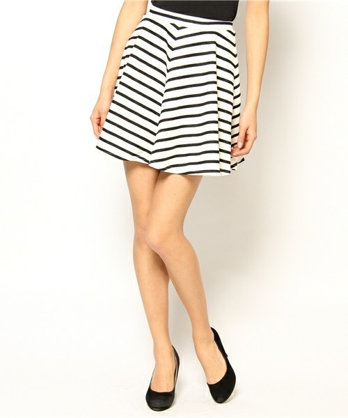 WEGO（ウィゴー）の「WEGO/スウェットサークルスカート（スカート・レディース・ホワイト系その他/ブラック/杢グレー/ブルー/アイボリー/ブルー系その他・FREE）」の3枚目の写真