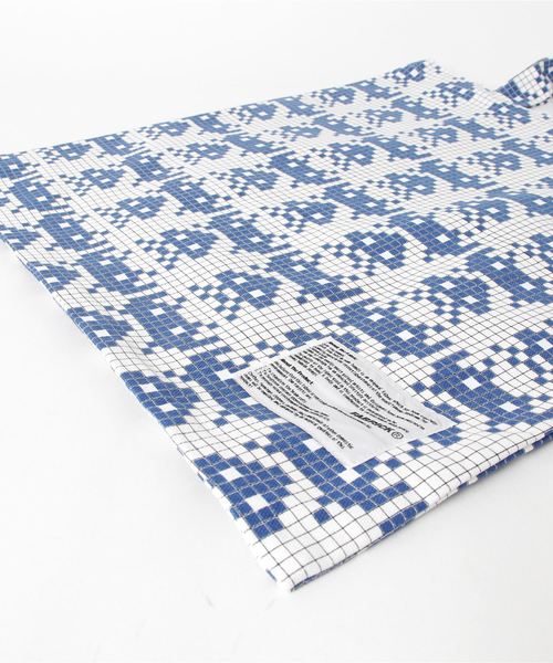 FABRICK(ファブリック)の「FABRICK【SPACE INVADERS】SIMPLE TOTE BAG(トートバッグ・メンズ・マルチ・ONE SIZE)」の3枚目の写真