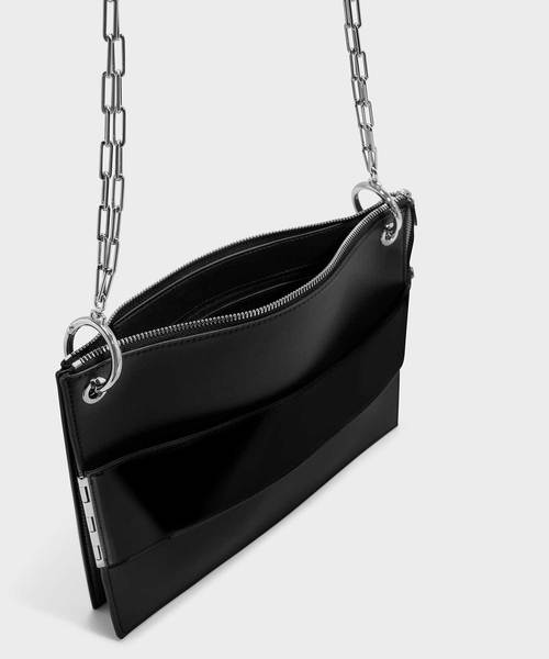 CHARLES & KEITH（チャールズ & キース）の「グロメット フラット クラッチ / GROMMET FLAT CLUTCH（クラッチバッグ・レディース・ブラック・S）」の5枚目の写真
