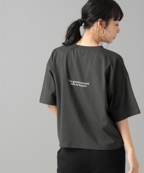 LOWRYS FARM（ローリーズファーム）の「ロゴワイドＴＥＥ　846516（Tシャツ/カットソー・レディース・チャコールグレー/ベージュ/オフホワイト/カーキ・FREE）」の8枚目の写真