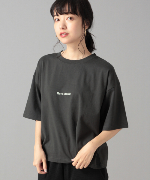 LOWRYS FARM（ローリーズファーム）の「ロゴワイドＴＥＥ　846516（Tシャツ/カットソー・レディース・チャコールグレー/ベージュ/オフホワイト/カーキ・FREE）」の9枚目の写真