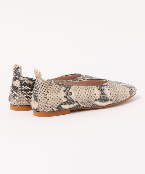 La TOTALITE(ラトータリテ)の「MOHI MANBAクロコバレエシューズ(バレエシューズ・レディース・グレー・38/36/37)」の2枚目の写真