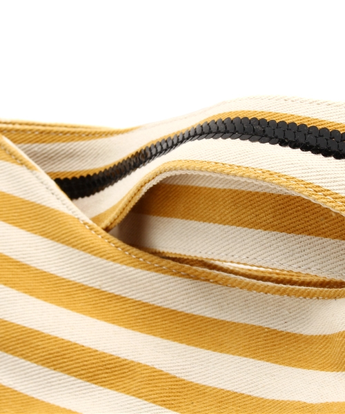 green label relaxing(グリーンレーベルリラクシング)の「GC ボーダースパンコールバッグ(トートバッグ・レディース・ネイビー/イエロー・フリー)」の8枚目の写真