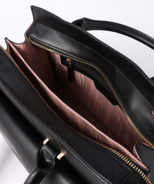 FIORELLI（フィオレッリ）の「【FIORELLI】スクエアショルダーバッグ（ショルダーバッグ・レディース・ブラック/ピンク・FREE）」の5枚目の写真