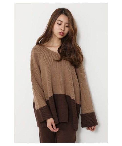 rienda(リエンダ)の「Bicolor Knit Slit TOP-R/バイカラー rienda(リエンダ)の「Bicolor Knit Slit TOP-R/バイカラー
