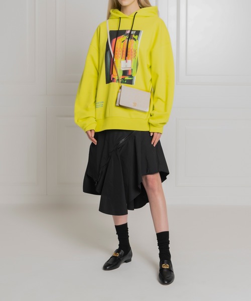 METROCITY(メトロシティ)の「METROCITY 20SS ファッション・ショー 記念 ロング パーカー / メトロシティ(パーカー・レディース・ブラック/グレー/イエロー/アイボリー・M/L)」の13枚目の写真
