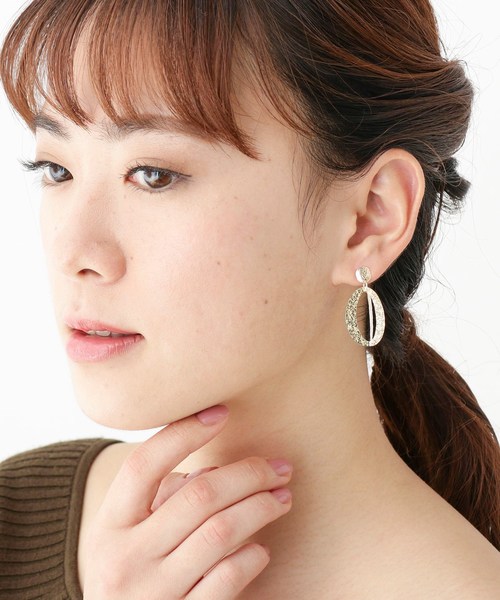 COCOSHNIK(ココシュニック)の「K10テクスチャープレート ダブルオーバル スタッドピアス(ピアス(両耳用)・レディース・ホワイト系その他7・00)」の9枚目の写真